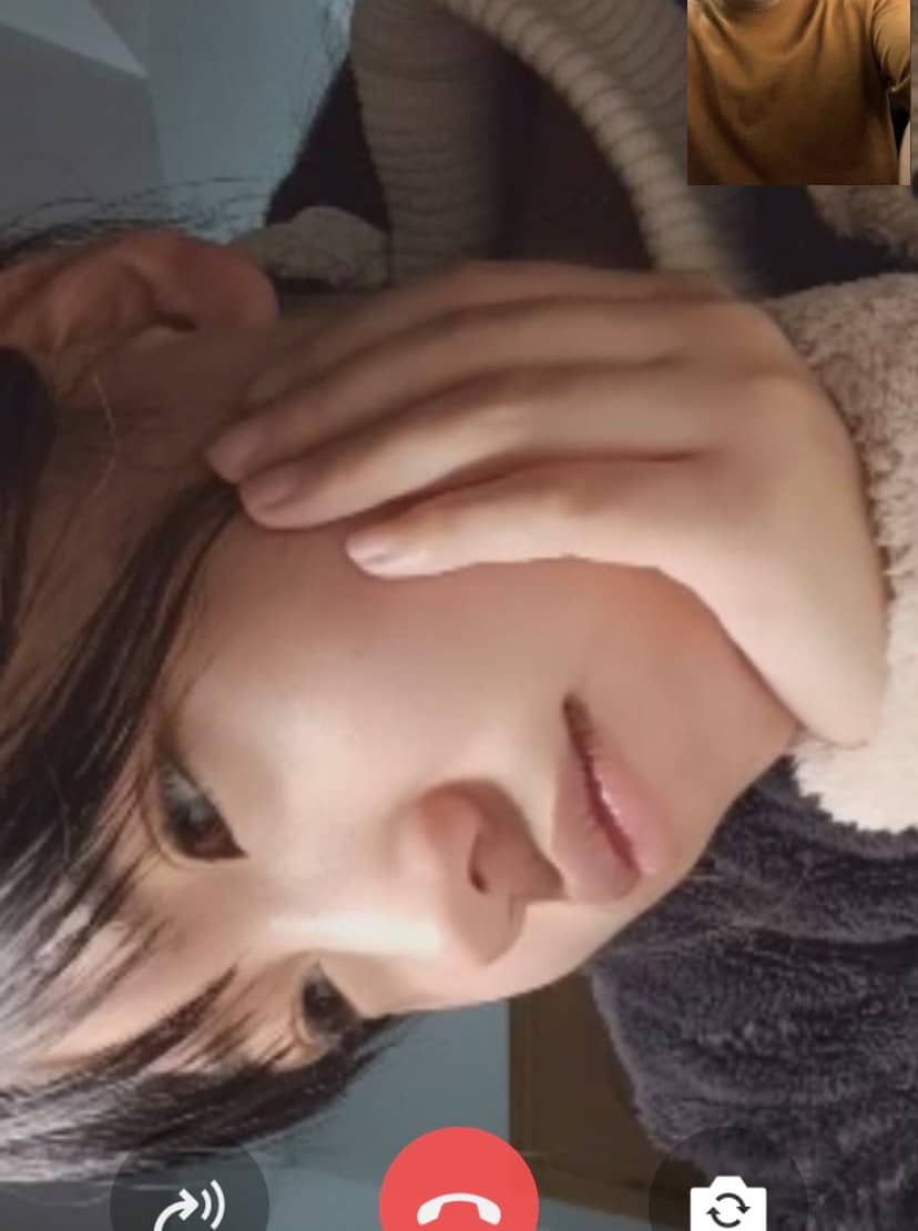 放一张偷拍的小可爱